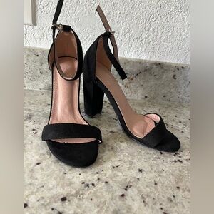Elegant Black Women's Heels size 5.5